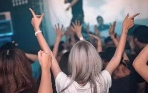 盐城酒吧拼座团购，气氛好吗？