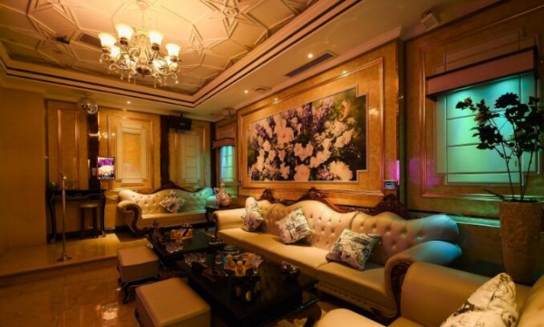 泰州KTV预订团购电话,KTV团购。 泰州KTV预订团购电话,KTV团购。